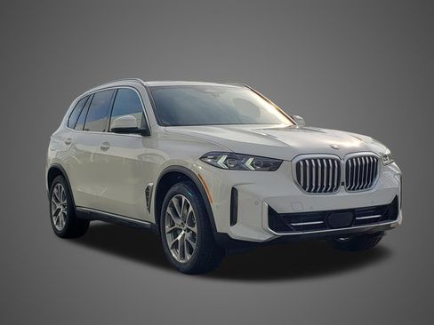 New 2026 BMW X5 xDrive40i w/ Premium Package image 3