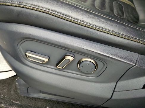 Used 2022 Rivian R1T Adventure AWD/4WD image 10