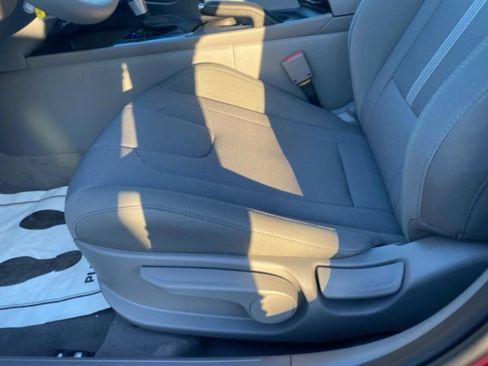 New 2026 Hyundai Elantra SE image 16