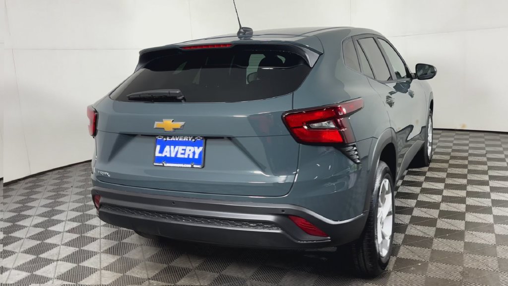 New 2026 Chevrolet Trax LS w/ LS Convenience Package FWD image 9