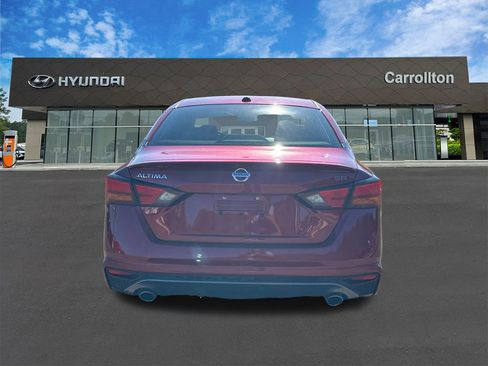 Used 2019 Nissan Altima 2.5 SR w/ SR Premium Package image 6