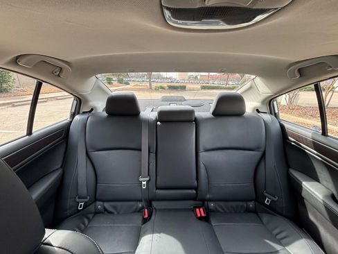 Used 2017 Subaru Legacy 3.6R Limited image 32