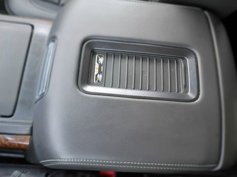 Used 2020 Chevrolet Tahoe Premier image 31