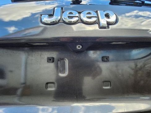 Used 2015 Jeep Grand Cherokee Limited image 26