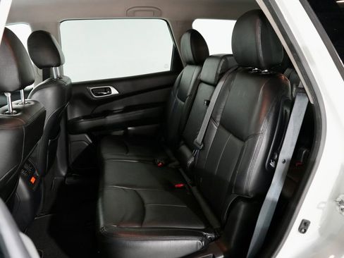 Used 2017 Nissan Pathfinder SV w/ Cargo Package image 26