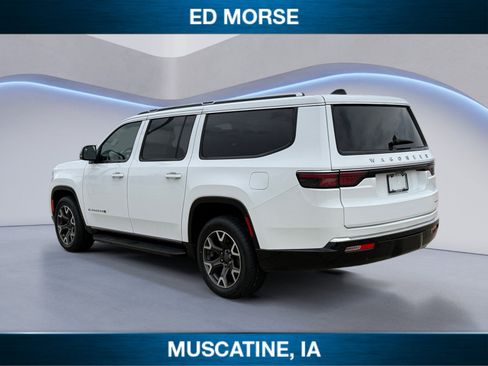 Used 2024 Jeep Wagoneer L Series III w/ Flexible Seating Group image 3