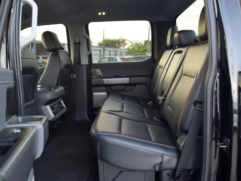 Used 2025 Ford F250 Lariat w/ Black Appearance Package image 20