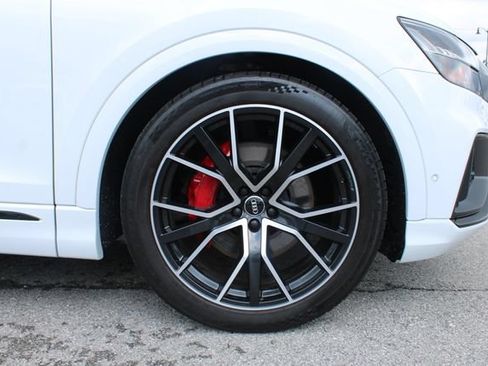 Used 2021 Audi Q8 Prestige AWD/4WD image 37