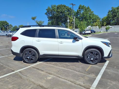 Used 2025 Subaru Ascent Bronze Edition AWD/4WD image 2