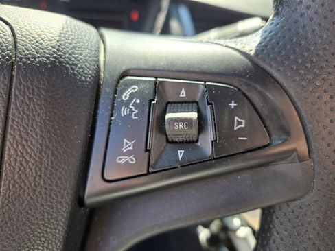 Used 2022 Chevrolet Trax LS w/ Tint and Cruise Package image 27