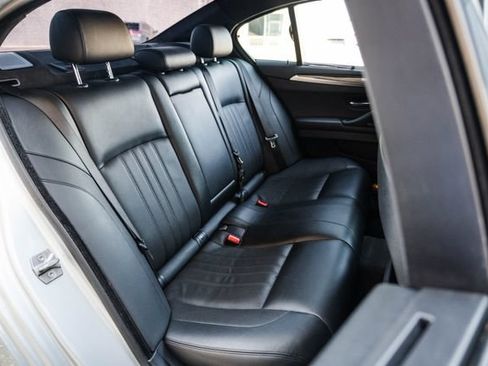 Used 2013 BMW M5 RWD image 70