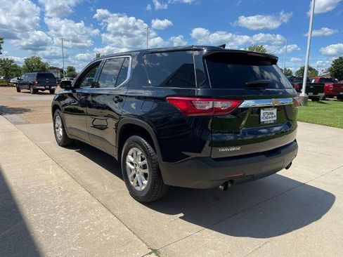 Used 2021 Chevrolet Traverse LS FWD image 7