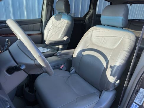 Used 2004 Toyota Sienna FWD image 7