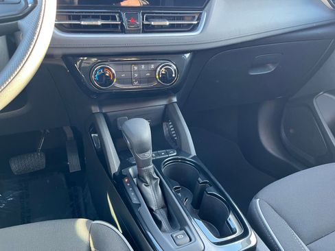 Used 2025 Chevrolet TrailBlazer LT image 40