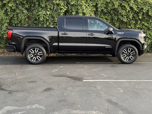 Used 2020 GMC Sierra 1500 AT4 w/ AT4 Premium Package AWD/4WD image 8