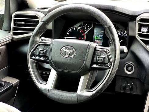 Used 2022 Toyota Tundra SR5 AWD/4WD image 25