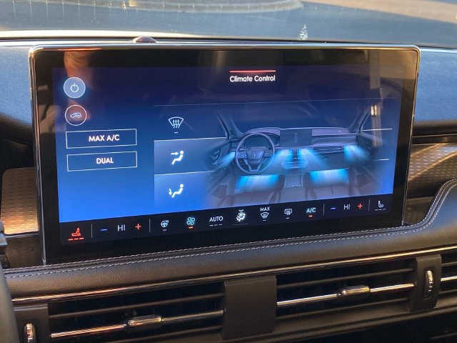 Used 2023 Lincoln Corsair Reserve w/ Equipment Group 201A FWD image 26