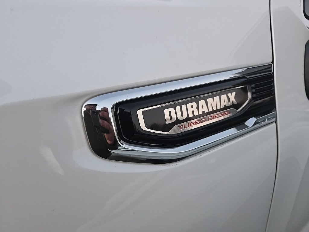 Used 2024 GMC Sierra 1500 SLT w/ SLT Premium Package AWD/4WD image 2