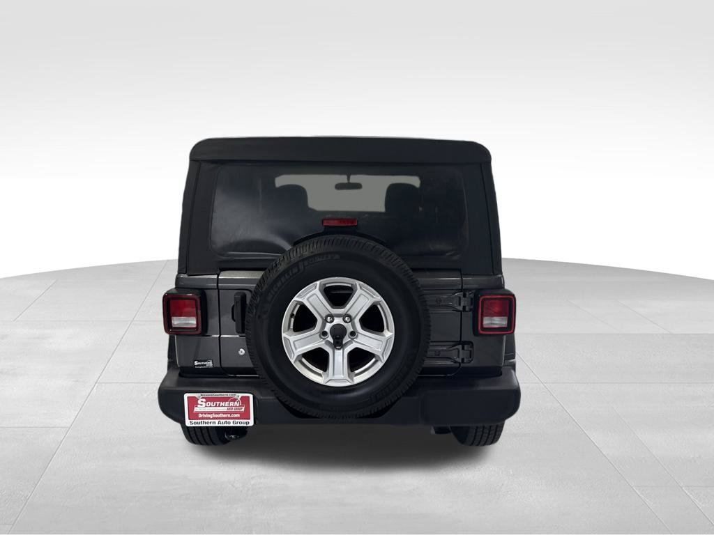 Used 2019 Jeep Wrangler Sport AWD/4WD image 7