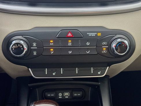 Used 2016 Kia Sorento AWD w/ LX Convenience Package image 15