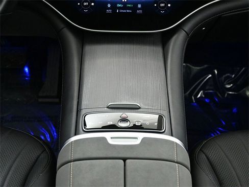 Used 2023 Mercedes-Benz EQS 580 4MATIC SUV image 28