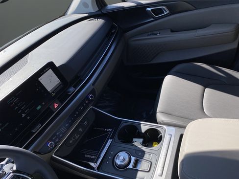 New 2026 Kia Carnival LXS FWD image 35