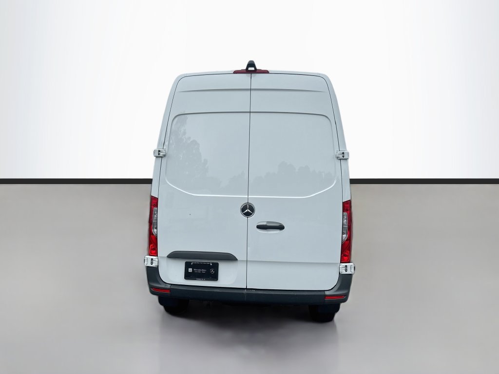Used 2025 Mercedes-Benz Sprinter 2500 image 8