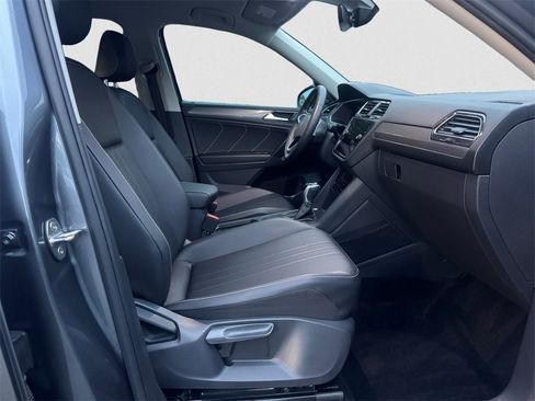 Certified 2023 Volkswagen Tiguan SE image 15