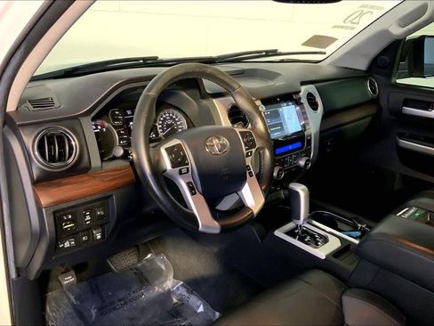 Used 2020 Toyota Tundra Limited w/ Limited Premium Package AWD/4WD image 18