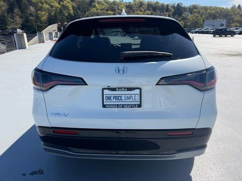 Used 2023 Honda HR-V EX-L image 8