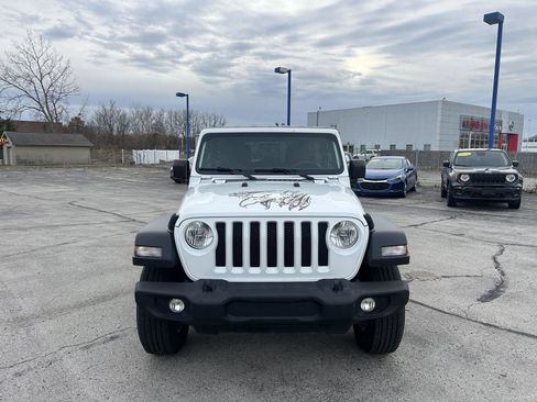 Used 2020 Jeep Wrangler Unlimited Sport S image 2