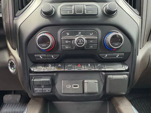 Used 2021 Chevrolet Silverado 1500 LT Trail Boss w/ Convenience Package II image 21