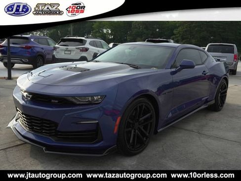 Used 2020 Chevrolet Camaro SS RWD image 5