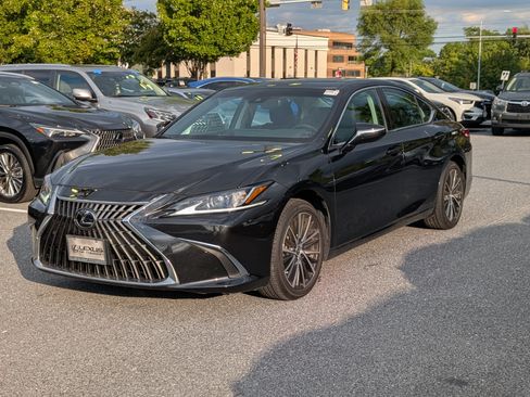 Used 2025 Lexus ES 350 w/ Premium Package FWD image 7