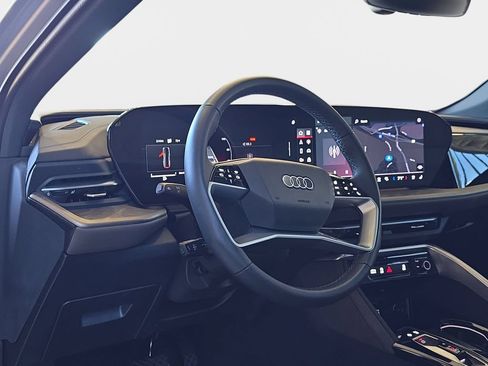 Used 2025 Audi Q5 Premium Plus w/ Premium Plus AWD/4WD image 19