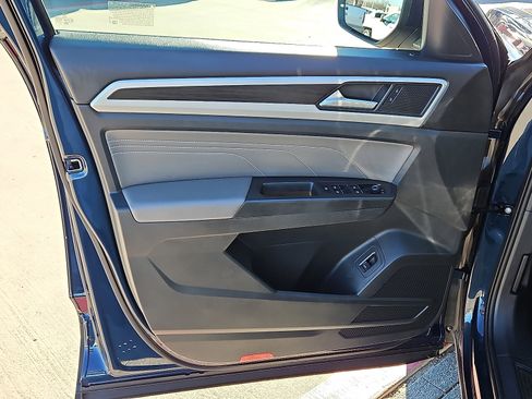 Certified 2023 Volkswagen Atlas SE w/ Panoramic Sunroof Package image 13