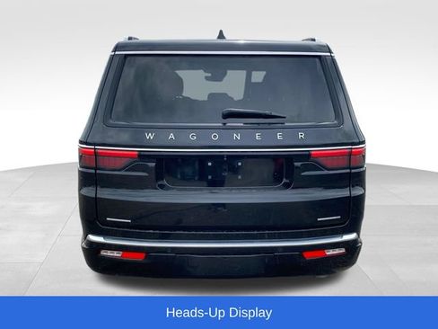Used 2023 Jeep Wagoneer Series III w/ Preferred Equipment Group AWD/4WD image 4