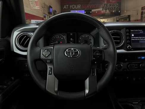 Used 2023 Toyota Tacoma TRD Off-Road w/ Technology Package AWD/4WD image 33
