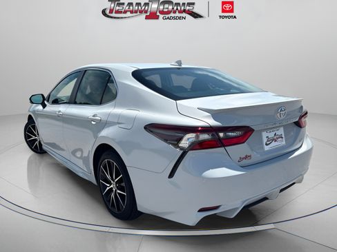 Used 2024 Toyota Camry SE FWD image 5