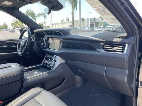 Used 2023 GMC Yukon XL Denali w/ Denali Reserve Package AWD/4WD image 31