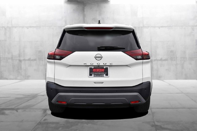 Used 2023 Nissan Rogue S FWD image 6