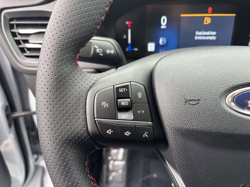 New 2026 Ford Escape ST-Line w/ Tech Pack #1 image 17