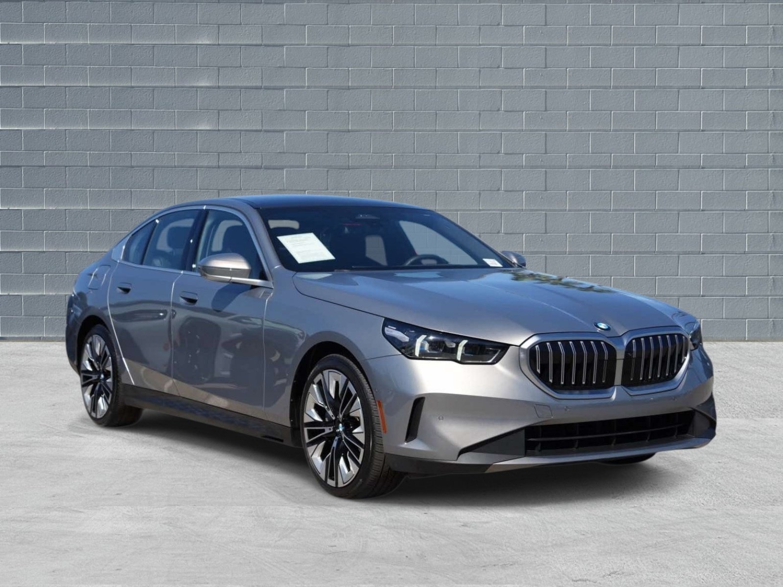 Used 2026 BMW 540i xDrive AWD/4WD image 1