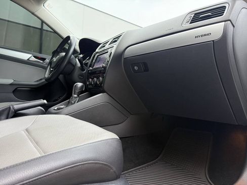 Used 2016 Volkswagen Jetta SEL Premium FWD image 30