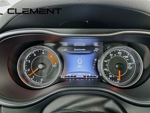 Used 2020 Jeep Cherokee Limited image 18