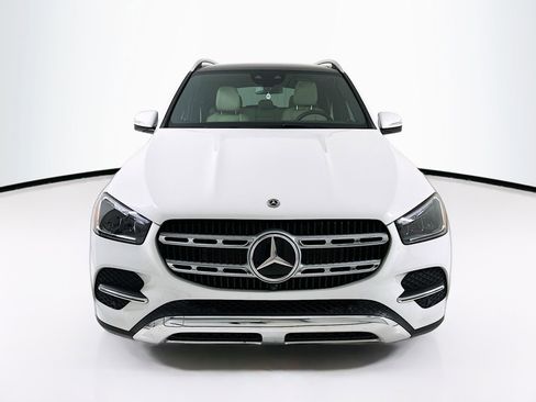Certified 2025 Mercedes-Benz GLE 450 GLE 450 image 2
