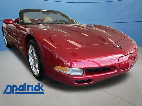Used 2002 Chevrolet Corvette Convertible w/ Preferred Equipment Group2 RWD image 1