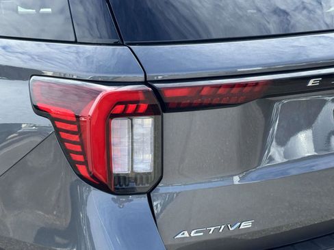 New 2026 Ford Explorer Active AWD/4WD image 9