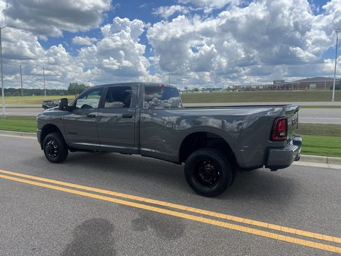 New 2026 RAM 3500 Big Horn AWD/4WD image 7