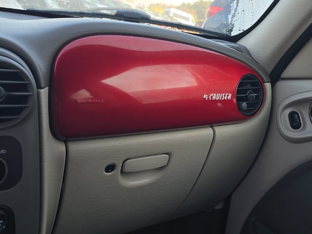 Used 2005 Chrysler PT Cruiser Touring FWD image 18